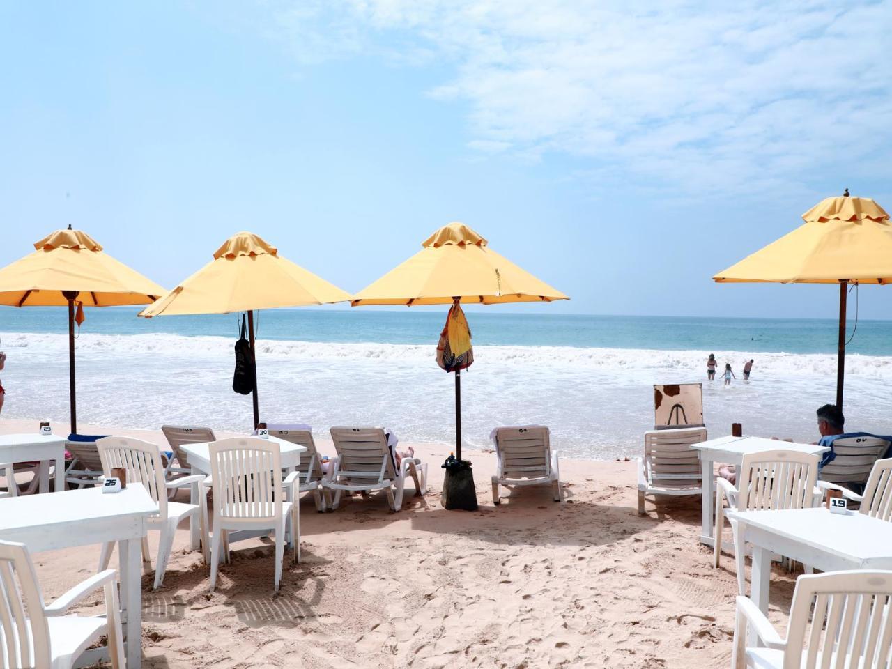 Fresh Wave Mirissa - Beach Front ภายนอก รูปภาพ